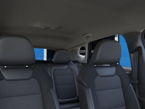 New 2026 Chevrolet Trax LT w/ LT Convenience Package FWD image 24