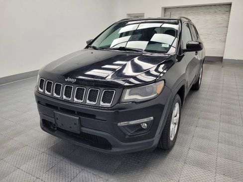 Used 2018 Jeep Compass Latitude w/ Popular Equipment Group FWD image 15
