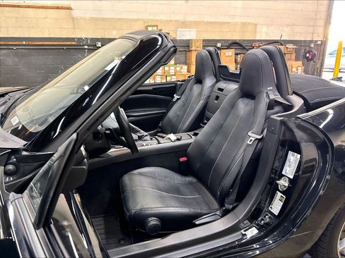 Used 2022 MAZDA MX-5 Miata Grand Touring w/ Weather Package RWD image 27