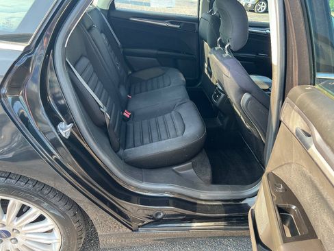 Used 2014 Ford Fusion SE FWD image 23