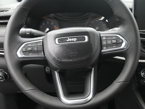 New 2026 Jeep Compass Latitude w/ Sun and Sound Group image 28