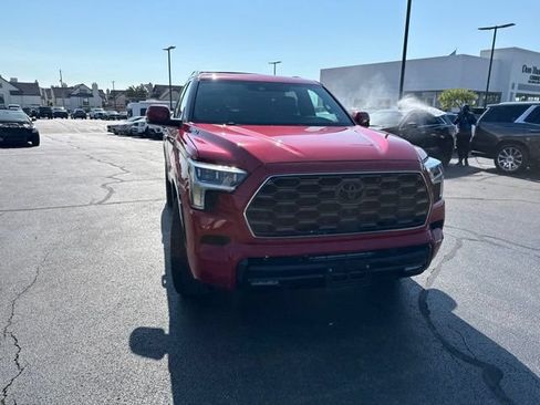Used 2025 Toyota Sequoia Platinum AWD/4WD image 7