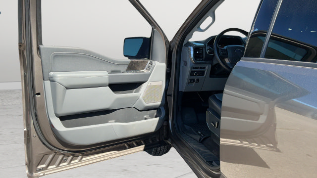 Used 2021 Ford F150 Lariat w/ Max Trailer Tow Package RWD image 20