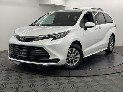 Certified 2026 Toyota Sienna XLE