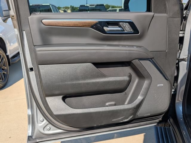 New 2026 Chevrolet Tahoe High Country AWD/4WD image 13