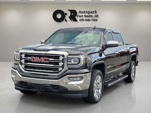 Used 2017 GMC Sierra 1500 SLT image 2