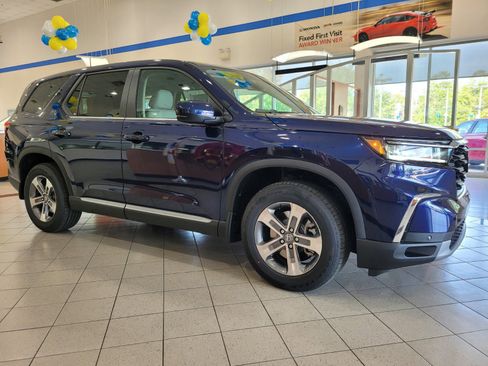 New 2025 Honda Pilot EX-L image 3