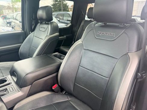 Used 2017 Ford F150 Raptor w/ Equipment Group 802A Luxury image 19