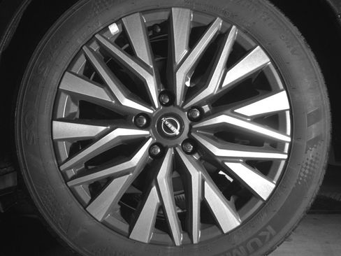 Used 2025 Nissan Altima 2.5 SV image 14