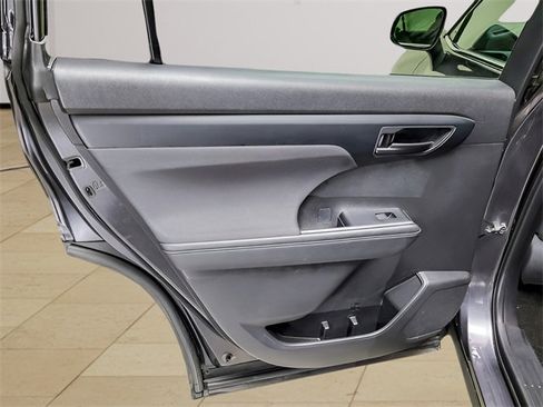 Certified 2024 Toyota Highlander LE image 23
