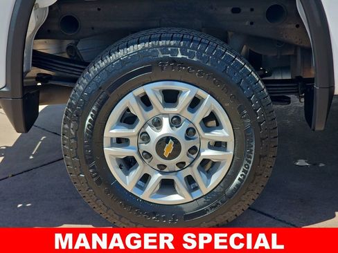 Used 2025 Chevrolet Silverado 2500 LT w/ Convenience Package AWD/4WD image 38