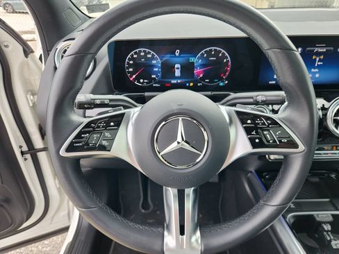 Used 2025 Mercedes-Benz GLA 250 4MATIC image 19