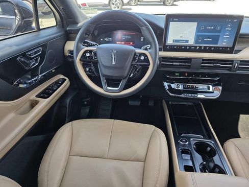 Certified 2023 Lincoln Corsair Reserve FWD image 7