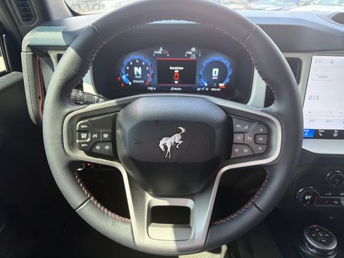 Used 2026 Ford Bronco Heritage Edition AWD/4WD image 12