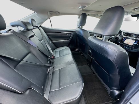 Used 2017 Toyota Corolla XLE w/ Carpet Mat Package (TMS) FWD image 18