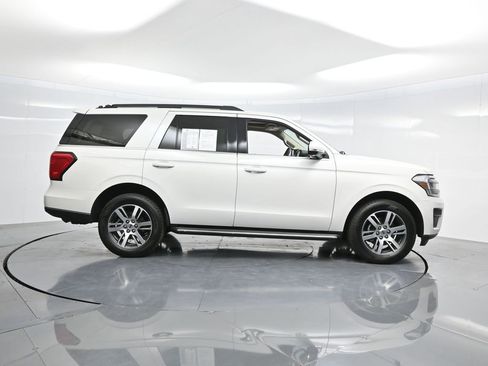 Used 2022 Ford Expedition XLT image 46