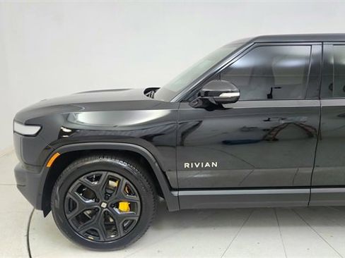 Used 2023 Rivian R1T Adventure image 4