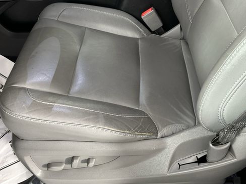 Used 2020 Chevrolet Suburban LT RWD image 12