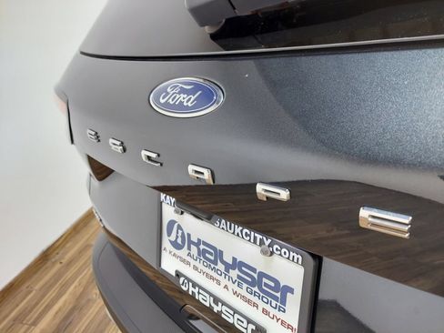 Used 2022 Ford Escape SEL AWD/4WD image 10