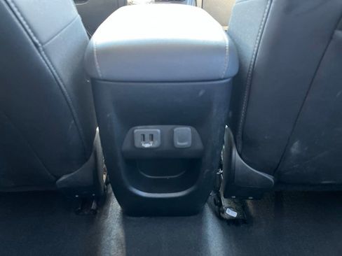 Used 2019 Chevrolet Colorado Z71 AWD/4WD image 27