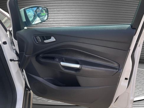 Used 2013 Ford C-MAX Energi SEL FWD image 26