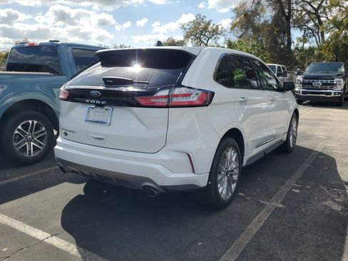 Used 2021 Ford Edge Titanium w/ Equipment Group 301A image 5