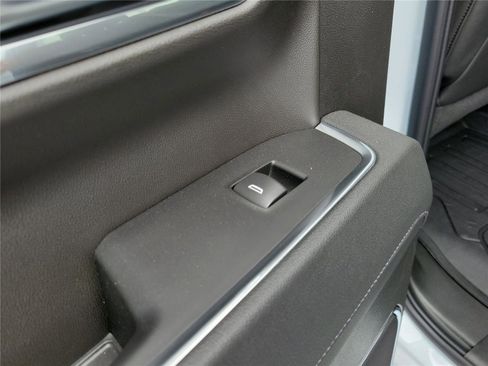 New 2026 GMC Sierra 1500 SLT AWD/4WD image 16