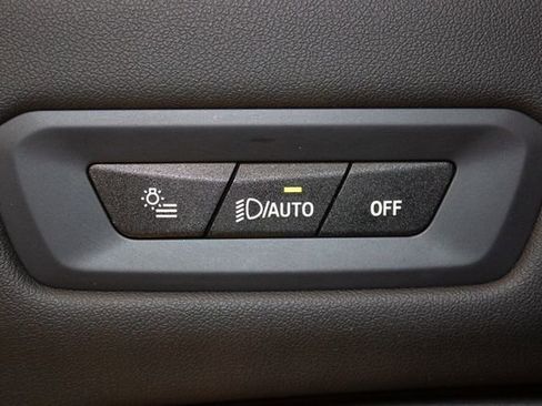 Used 2025 BMW X5 xDrive50e image 35