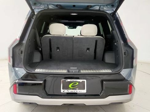 Used 2024 Kia EV9 GT-Line AWD/4WD image 29