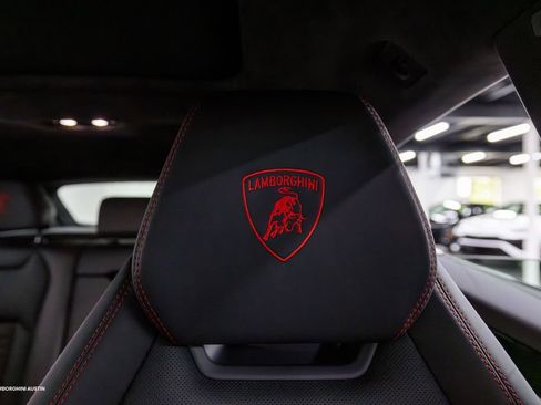 Used 2019 Lamborghini Urus AWD/4WD image 33