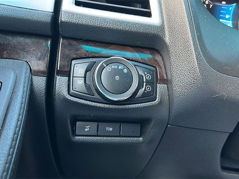 Used 2012 Ford Explorer Limited image 27