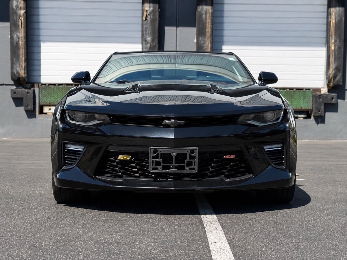 Used 2017 Chevrolet Camaro SS RWD image 8