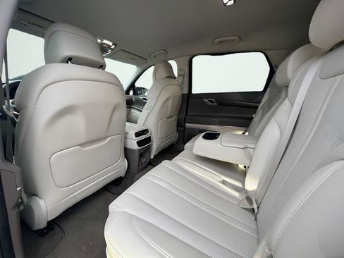 Used 2023 Genesis GV80 2.5T image 18