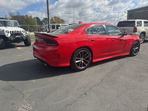 Used 2018 Dodge Charger R/T Scat Pack image 4