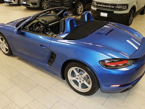 Used 2018 Porsche 718 Boxster RWD image 21