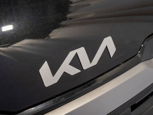 New 2026 Kia Sportage S image 3