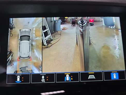 Used 2023 Buick Envision Avenir AWD/4WD image 25