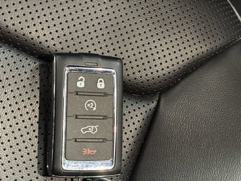Used 2024 Jeep Grand Cherokee Limited w/ Luxury Tech Group II AWD/4WD image 42
