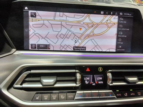 Used 2022 BMW X6 xDrive40i w/ Executive Package AWD/4WD image 23