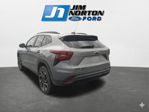Used 2026 Chevrolet Trax RS FWD image 7