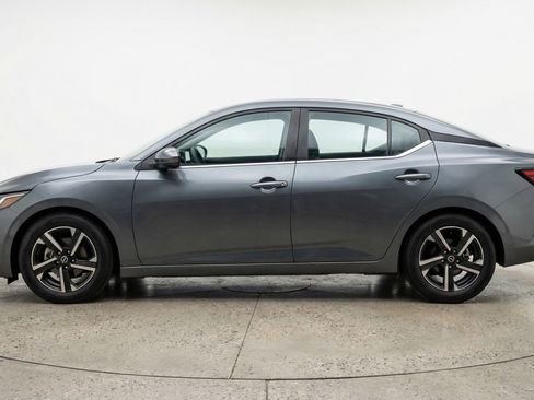 Used 2025 Nissan Sentra SV image 5