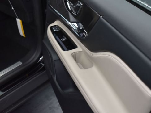 New 2026 Lincoln Corsair Grand Touring image 18