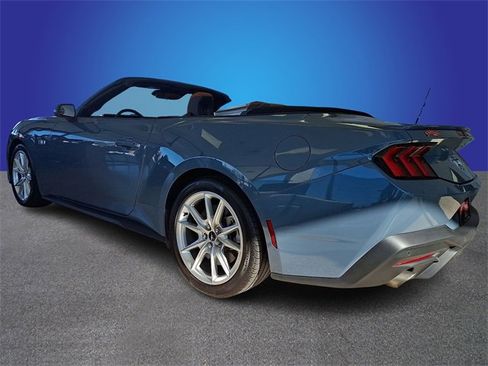 Used 2025 Ford Mustang GT Premium image 6