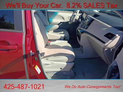 Used 2011 Toyota Sienna LE FWD image 12
