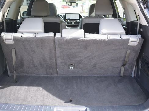 Used 2023 Toyota Highlander Limited image 26
