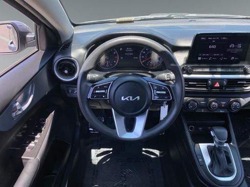 Used 2024 Kia Forte LXS w/ LXS Technology Package FWD image 12