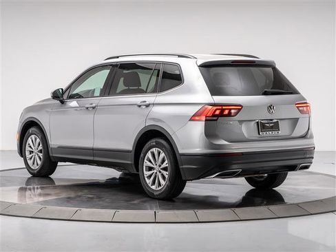 Used 2019 Volkswagen Tiguan S image 3