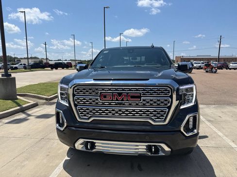Used 2021 GMC Sierra 1500 Denali w/ Technology Package AWD/4WD image 2
