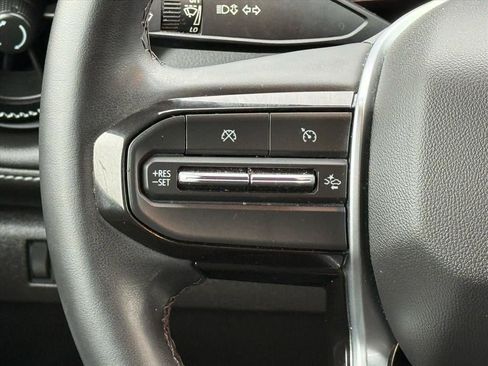 Used 2023 Chevrolet Colorado LT w/ LT Convenience Package II image 18