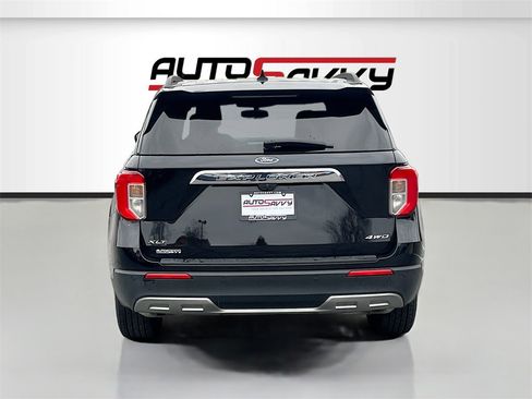 Used 2021 Ford Explorer XLT w/ Equipment Group 202A image 6